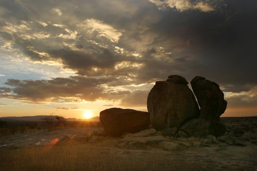 Erongo Wilderness Lodge 오마루루 외부 사진