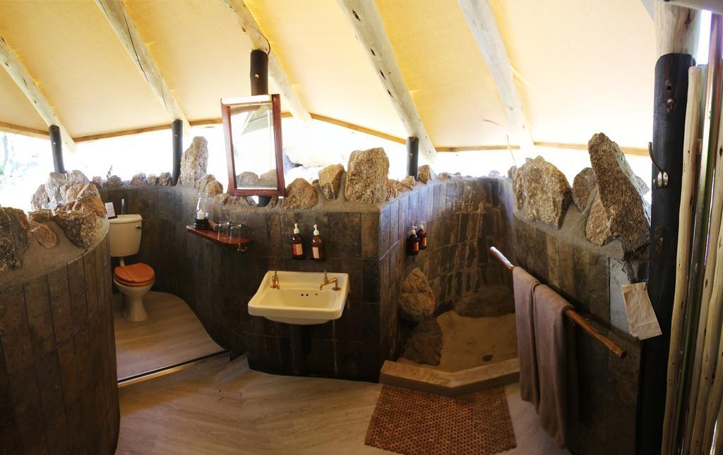 Erongo Wilderness Lodge 오마루루 외부 사진