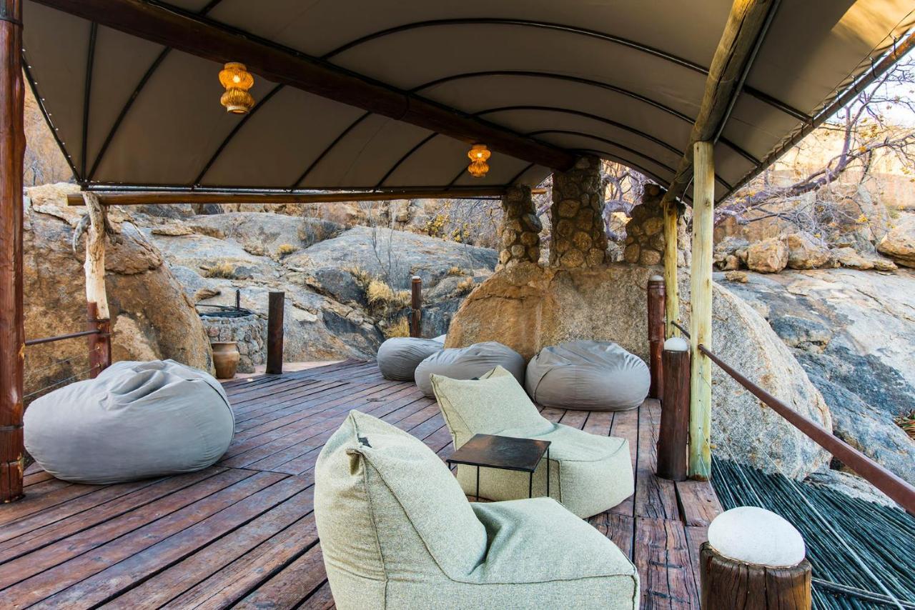 Erongo Wilderness Lodge 오마루루 외부 사진